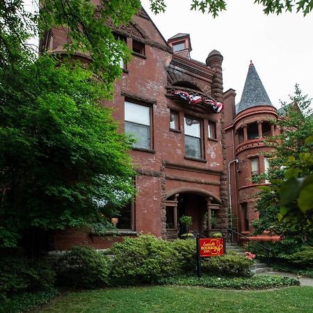 Louisville Bourbon Inn Eksteriør billede