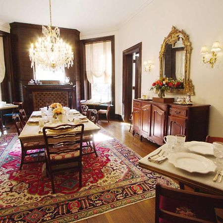 Louisville Bourbon Inn Eksteriør billede