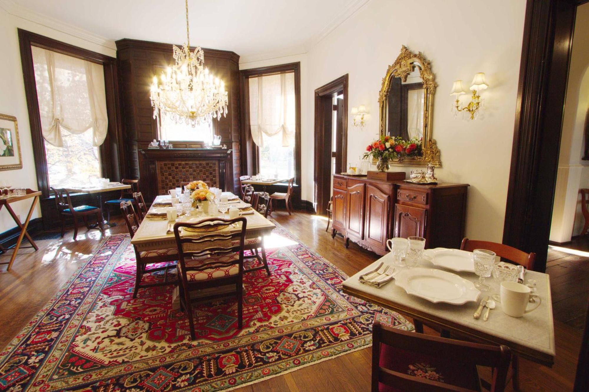 Louisville Bourbon Inn Eksteriør billede